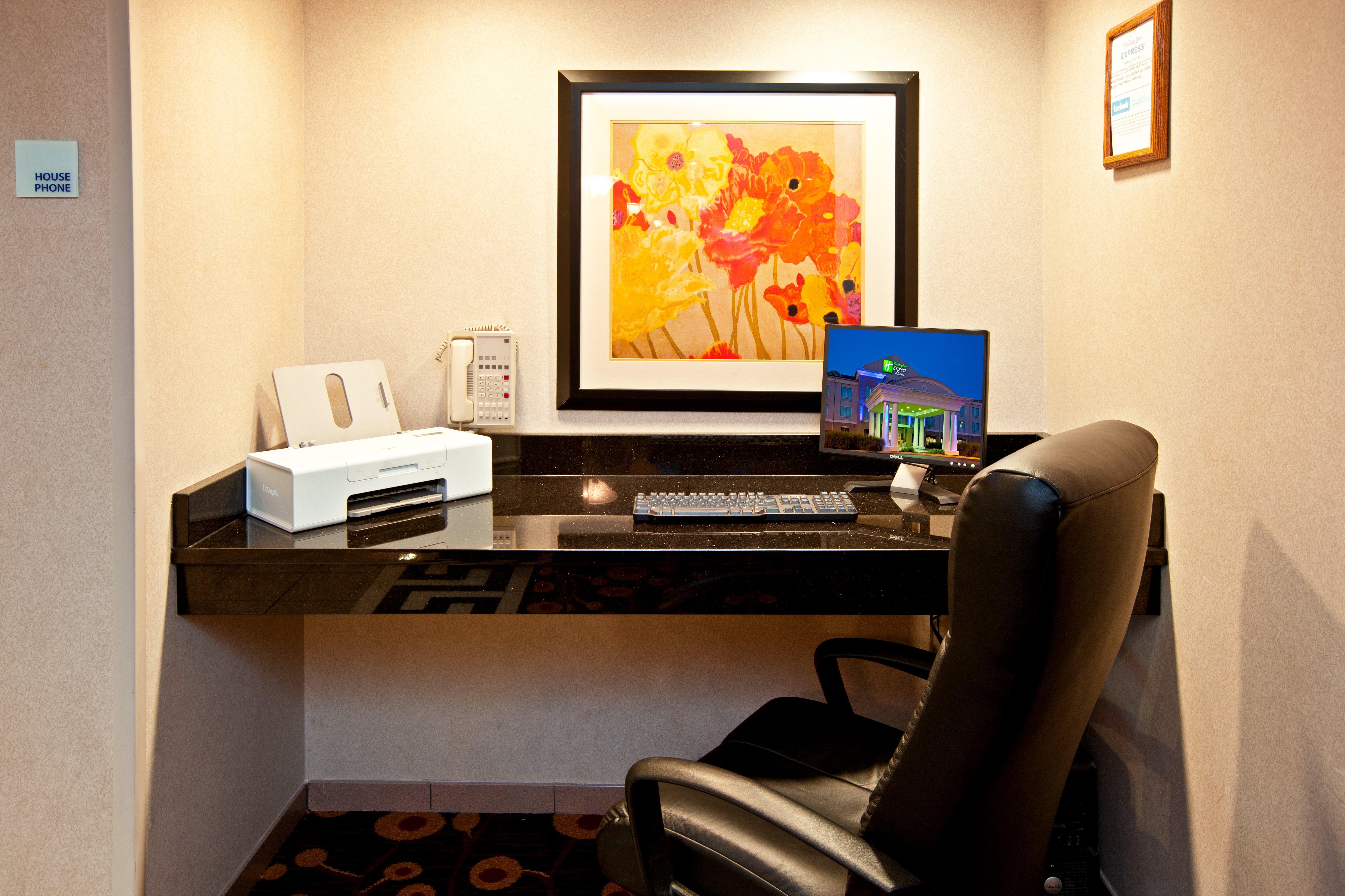 Holiday Inn Express Hotel & Suites Greenwood Oda fotoğraf