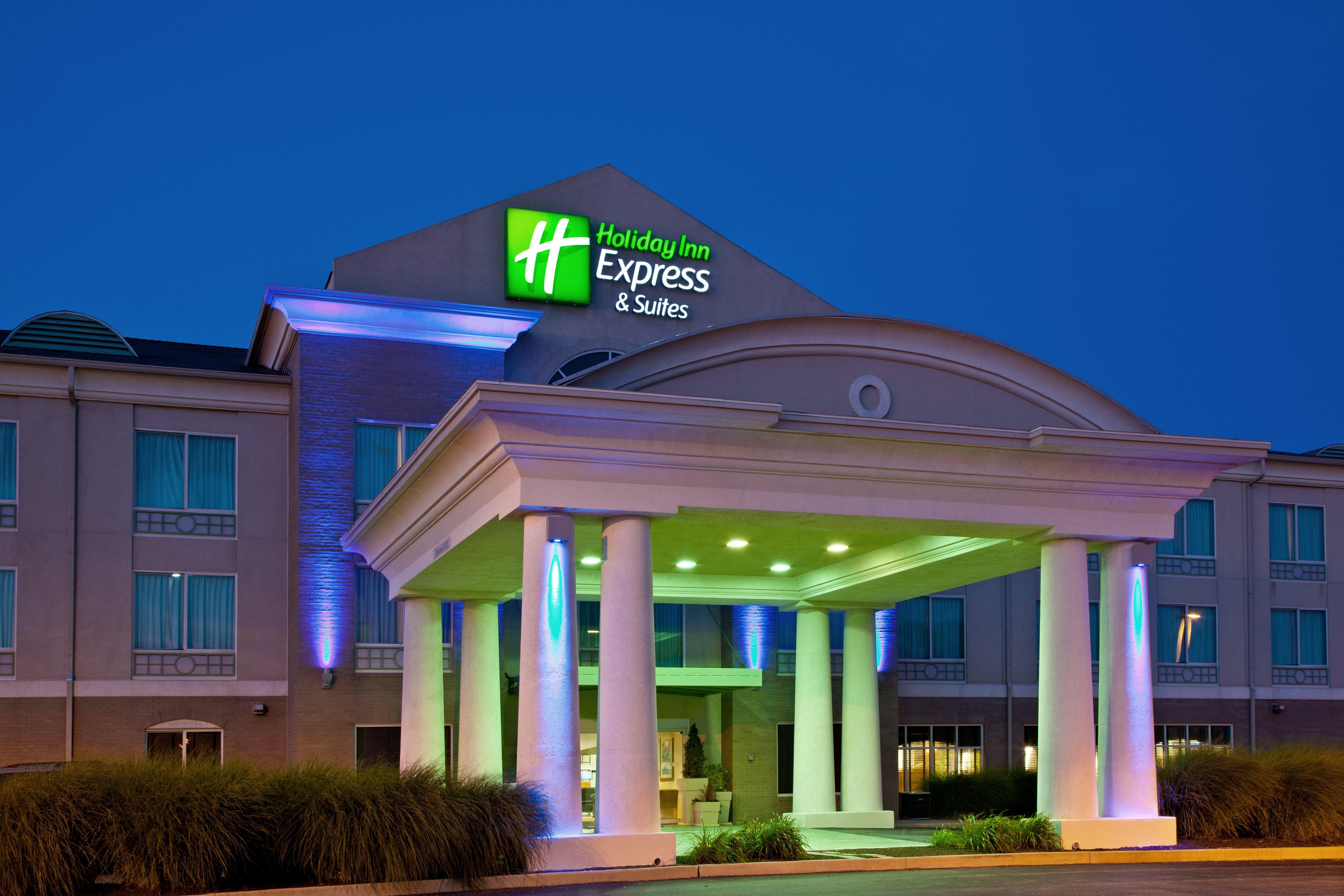 Holiday Inn Express Hotel & Suites Greenwood Dış mekan fotoğraf