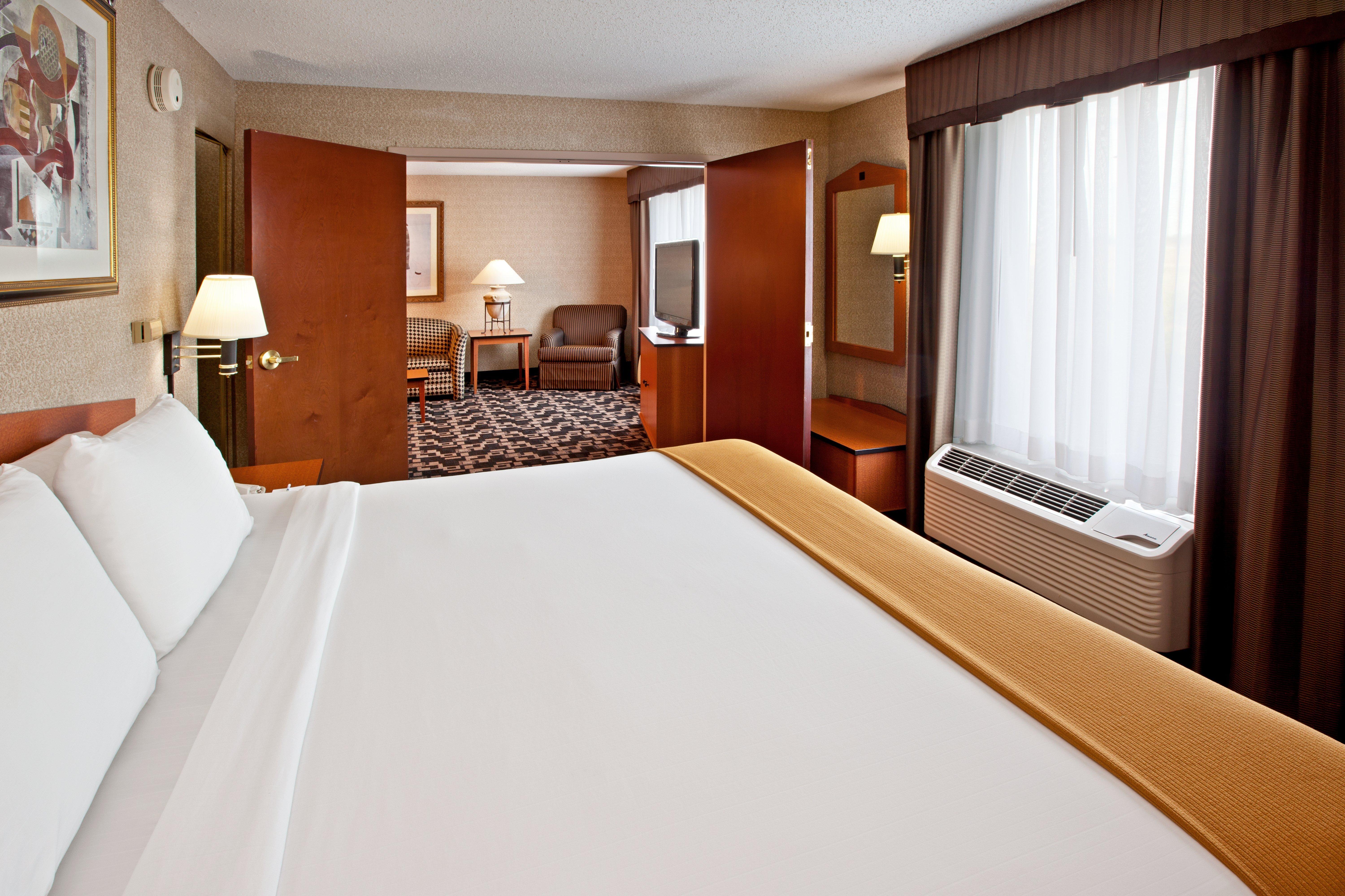 Holiday Inn Express Hotel & Suites Greenwood Oda fotoğraf